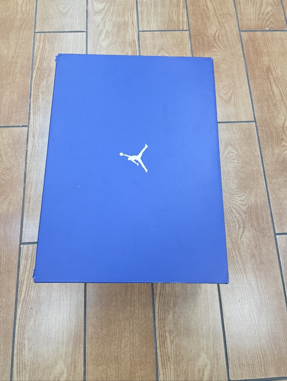 Empty Shoe Box - Picture 4 of 6